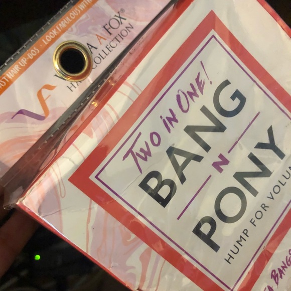 VIVICA A. FOX Bang ‘n Pony wig - Picture 7 of 11